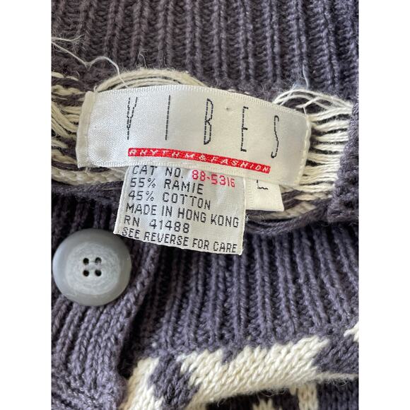 Vintage Gray & Cream Houndstooth Cardigan Sweater – Cozy Streetwear Style - Picture 2 of 6